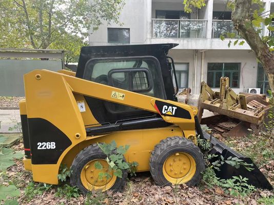 Eficiência de operação Utilizado CAT 226B Carregador de direção automático