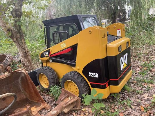 Eficiência de operação Utilizado CAT 226B Carregador de direção automático
