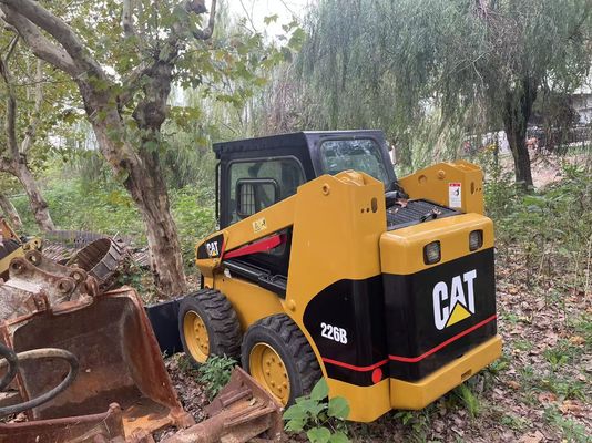 Eficiência de operação Utilizado CAT 226B Carregador de direção automático