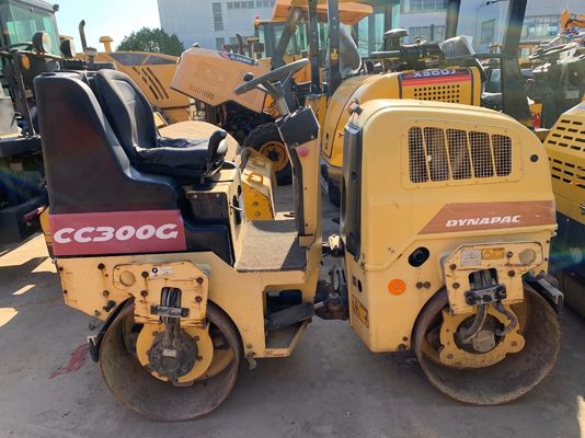 CC300G Dynapac de tambor duplo em bom estado de funcionamento estável