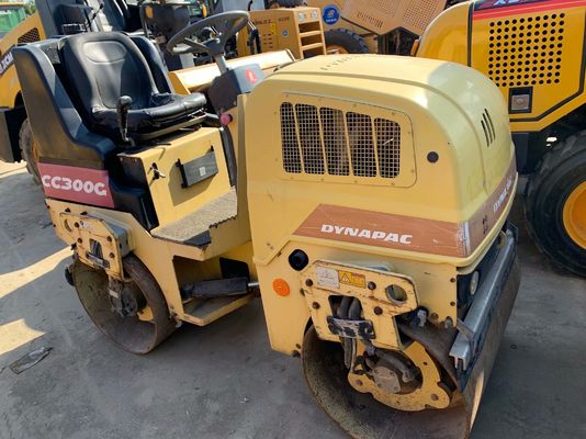 CC300G Dynapac de tambor duplo em bom estado de funcionamento estável