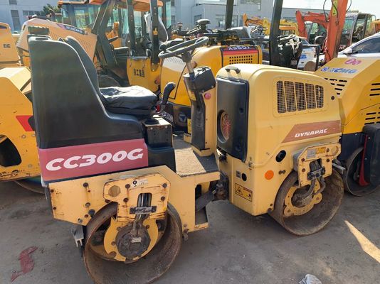 CC300G Dynapac de tambor duplo em bom estado de funcionamento estável