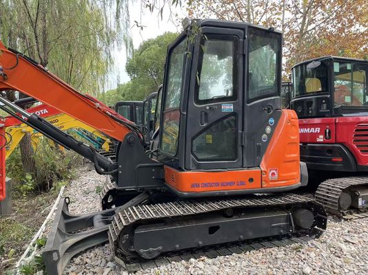 Excavadora original japonesa usada Hitachi ZX68USR-5A em excelente estado.