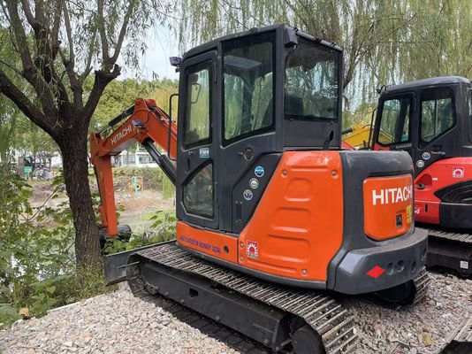 Excavadora original japonesa usada Hitachi ZX68USR-5A em excelente estado.