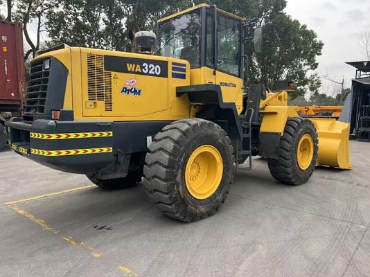 Carregadeira de Rodas Komatsu WA320-5 Original Japonesa Usada do Ano de 2011 Em Excelente Estado