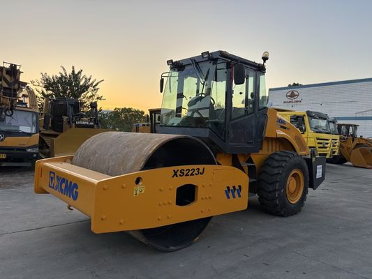 Compactador de tambor único XCMG XS223J Operação fácil e boa condição