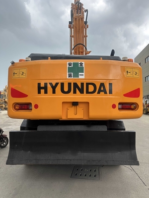 Escavadeira de Rodas Hyundai R210W-7 Coreana Original em Excelente Estado